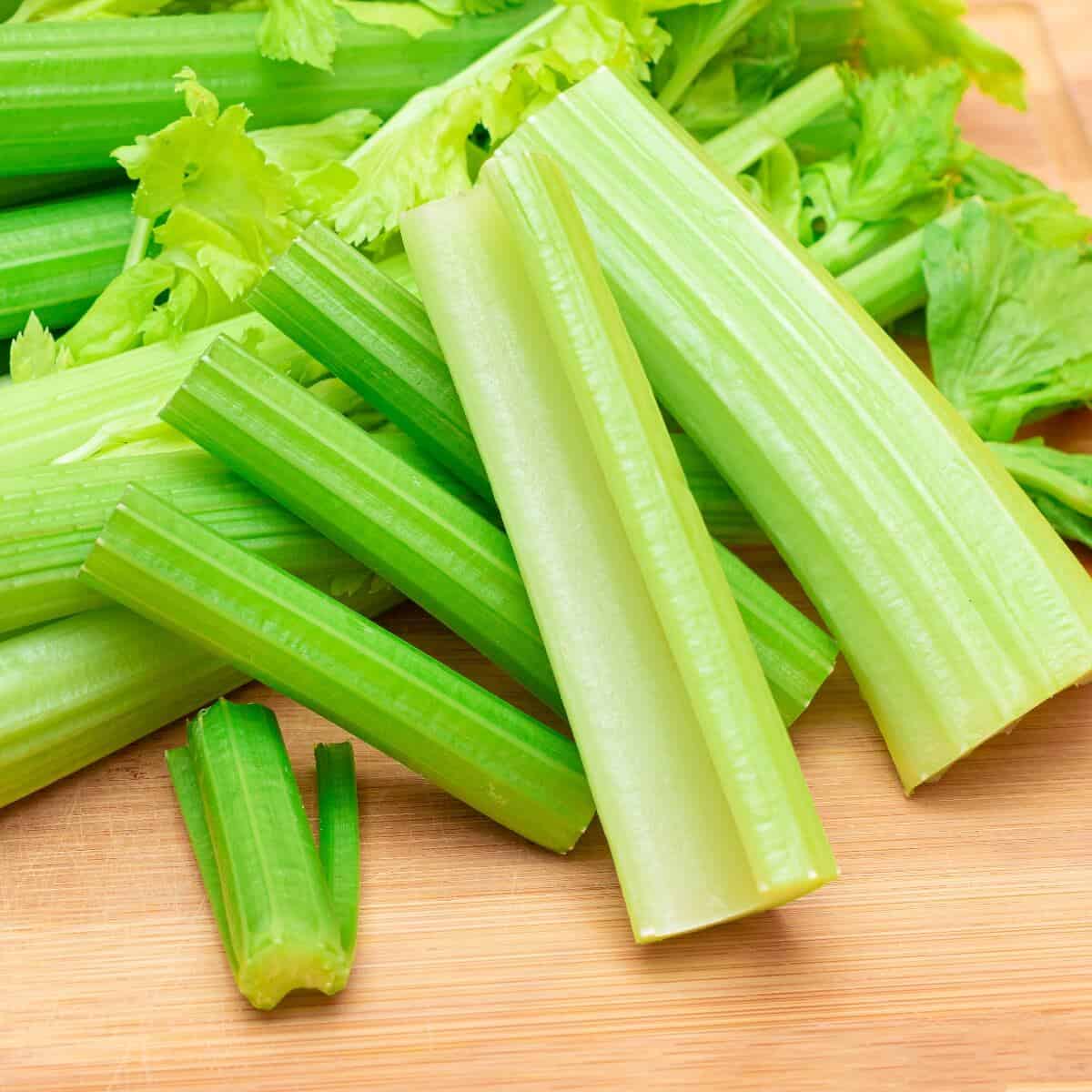 Celery Juice Review: I Drank Celery Juice for 7 Days & This Is What Happened