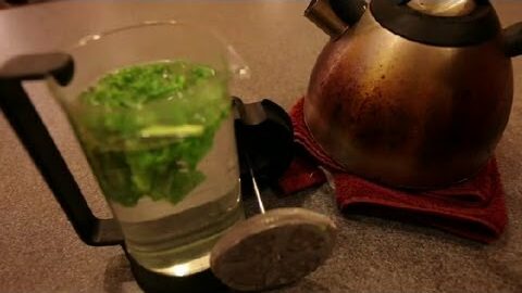 How to Make Parsley Tea with Fresh Parsley: Tea Time