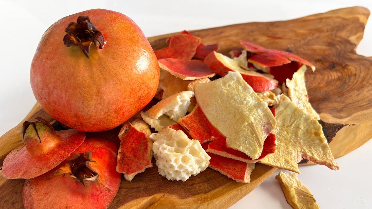 🔥 Never Throw Away Pomegranate Peels! Eliminates Toxins, Boosts Immunity, and Lowers Cholesterol!