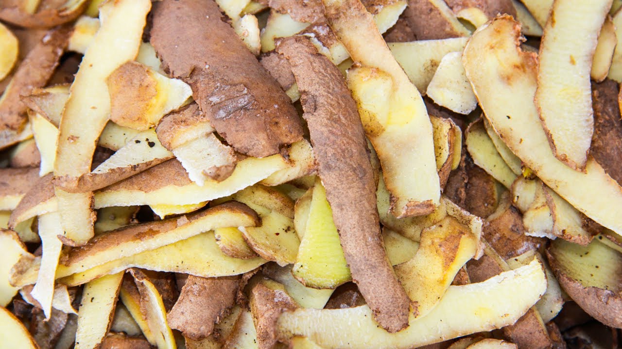 You’ll Never Throw Away Potato Peels After Watching This