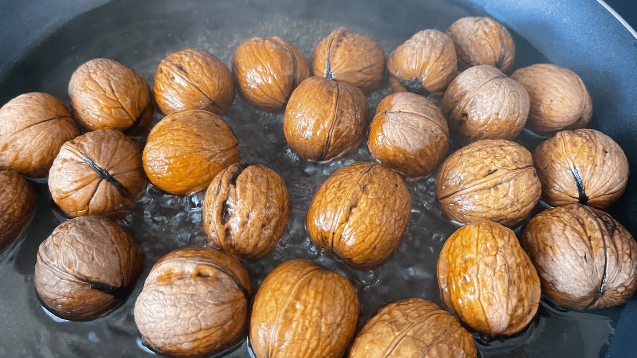 Throw Walnuts in Boiling Water! Discover the Method the Whole World Will Use