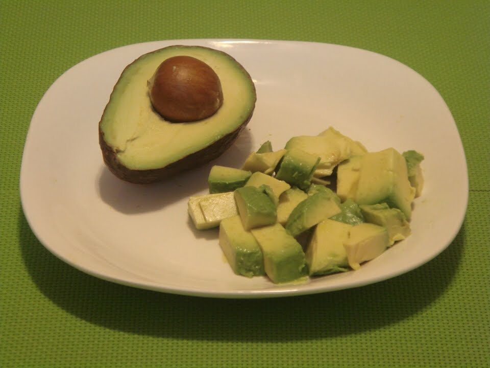 Avocado Fruit: How to Eat an Avocado (Did You Know That?) 🥑✨