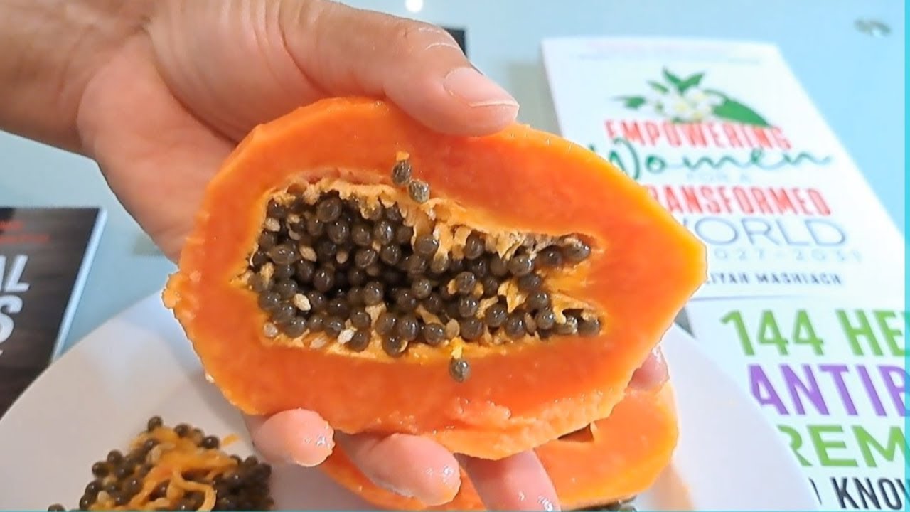 Unlocking the Power of Ripe Papaya: Colon & Stomach Health Secrets Revealed! 🥭🌟