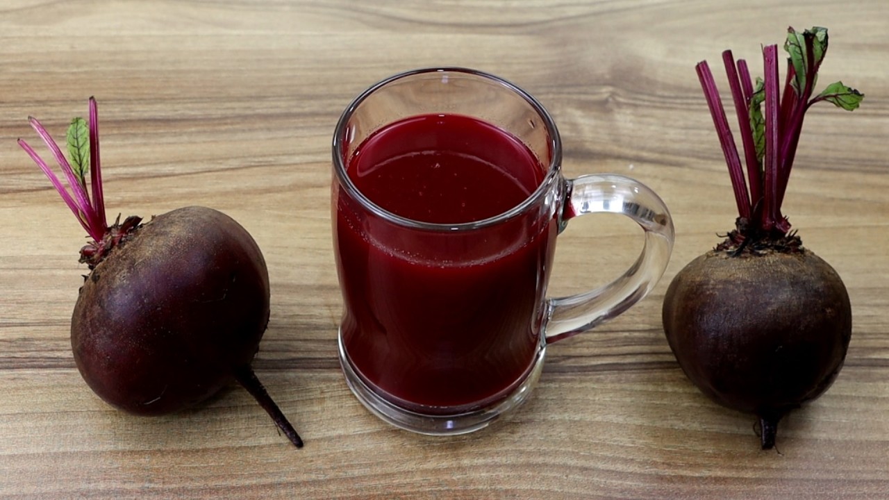 Reasons Why You Should Drink Beetroot Juice (Amazing Health Benefits) + Detox Juice Recipe