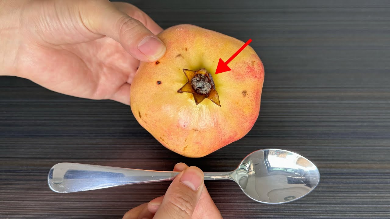 New Pomegranate Peeling Method: Clean and Easy – Get a Whole Bowl in 2 Minutes!