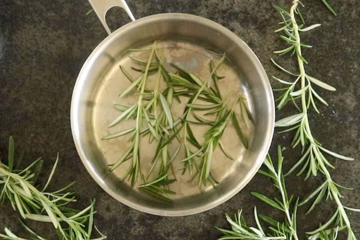 This Liquid Cleans Blood Vessels, and Cholesterol is as if it Never Existed – Rosemary Water