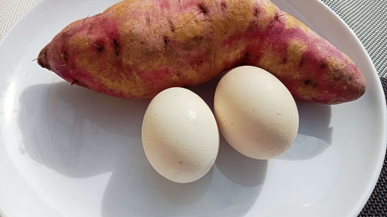 Sweet Potato and Egg Skillet: A Bread-Free Breakfast Delight