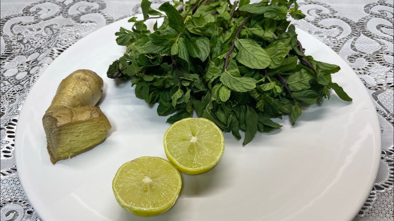 Refreshing Mint, Lemon, and Ginger Juice Recipe