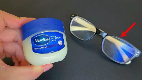 How Vaseline Works on Eyeglasses